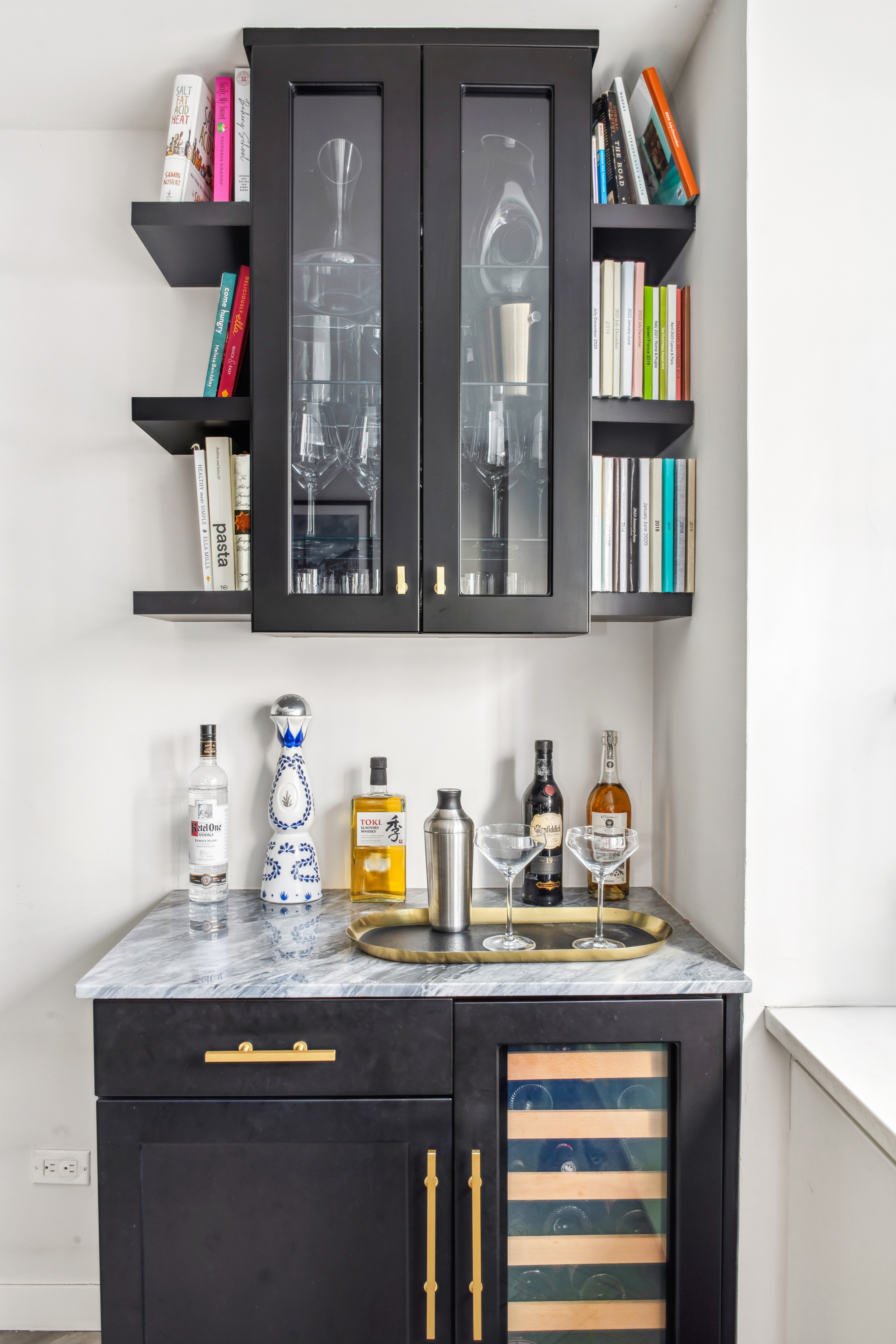 340 East 80th Street, Unit 1D Manhattan, NY 10075 - Photo 5 of 15 a kitchen with a cabinets and a wooden floor