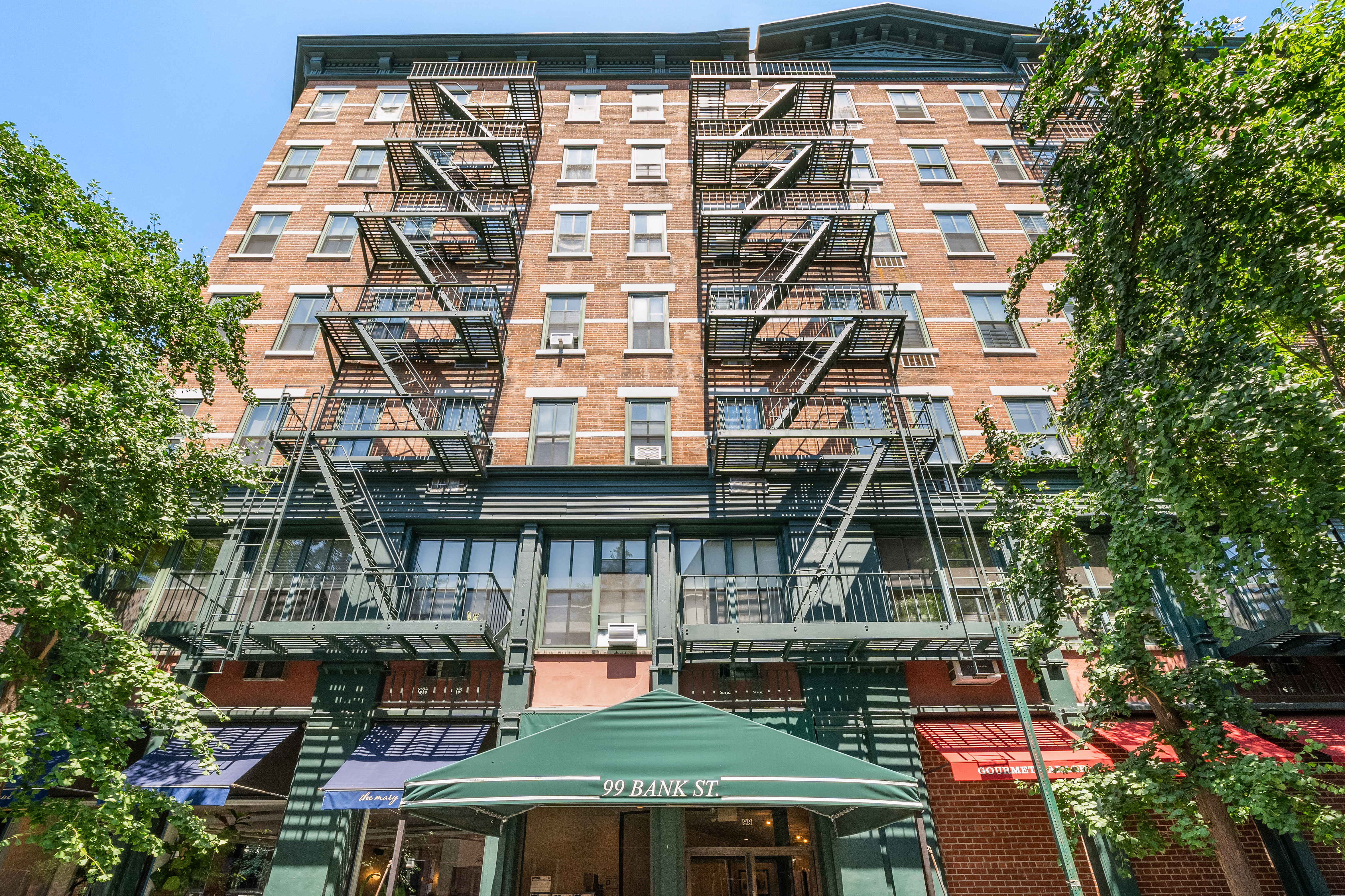 99 Bank Street, Unit 5G Manhattan, NY 10014 - Photo 8 of 9 front view of a building