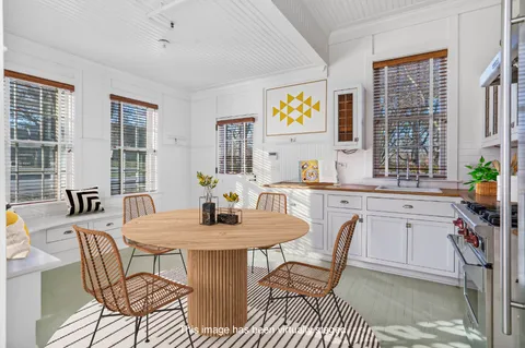 $19,000,000 | 136 Main Street, Amagansett, NY 11930