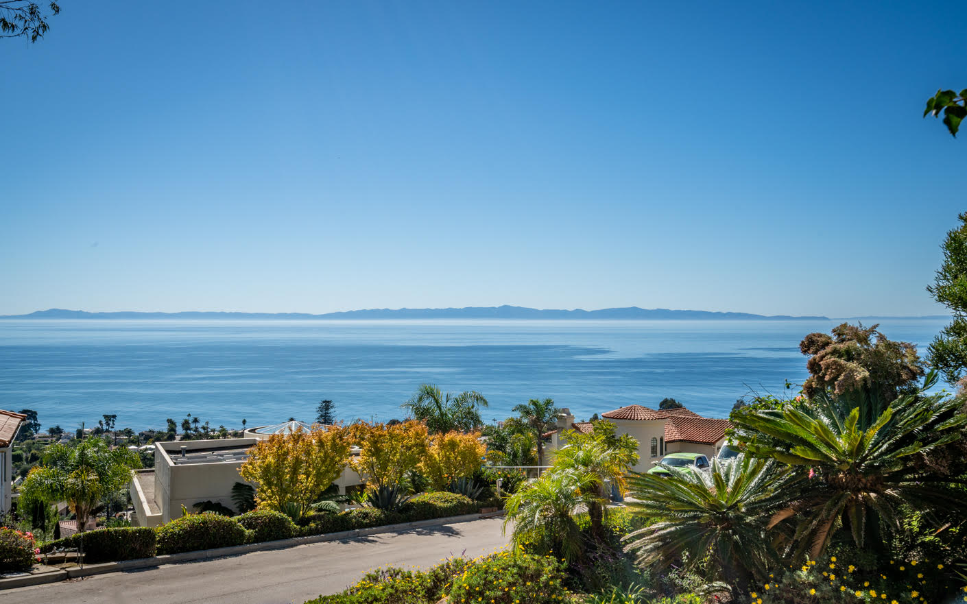 1643 La Vista Del Oceano Santa Barbara, CA 93109 - Photo 3 of 4