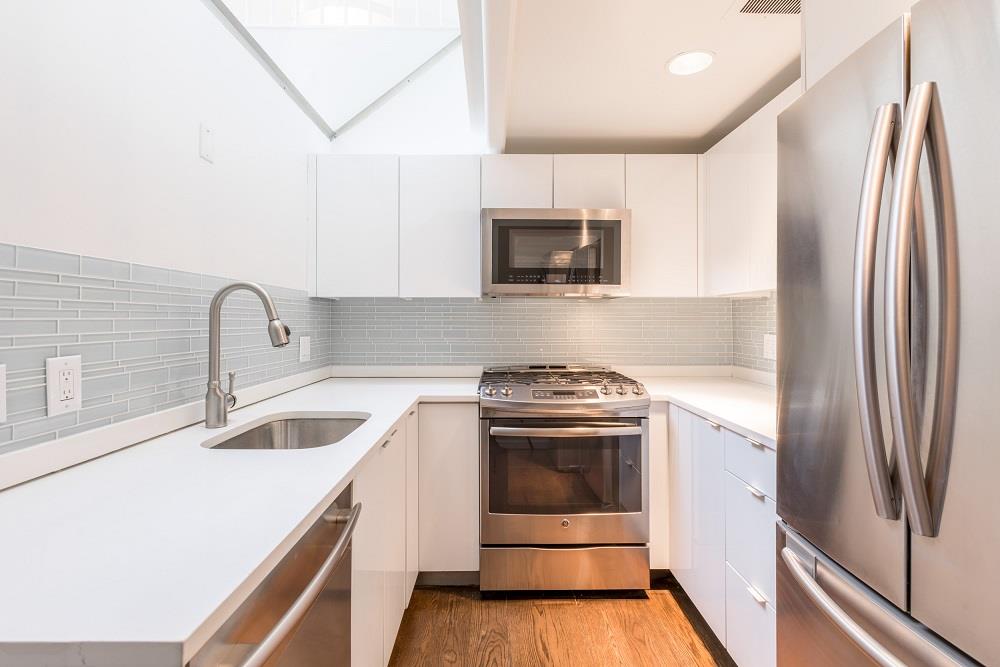 240 East 67th Street, Unit Undisclosed Manhattan, NY 10065 - Photo 11 of 16 Gallery Image 11