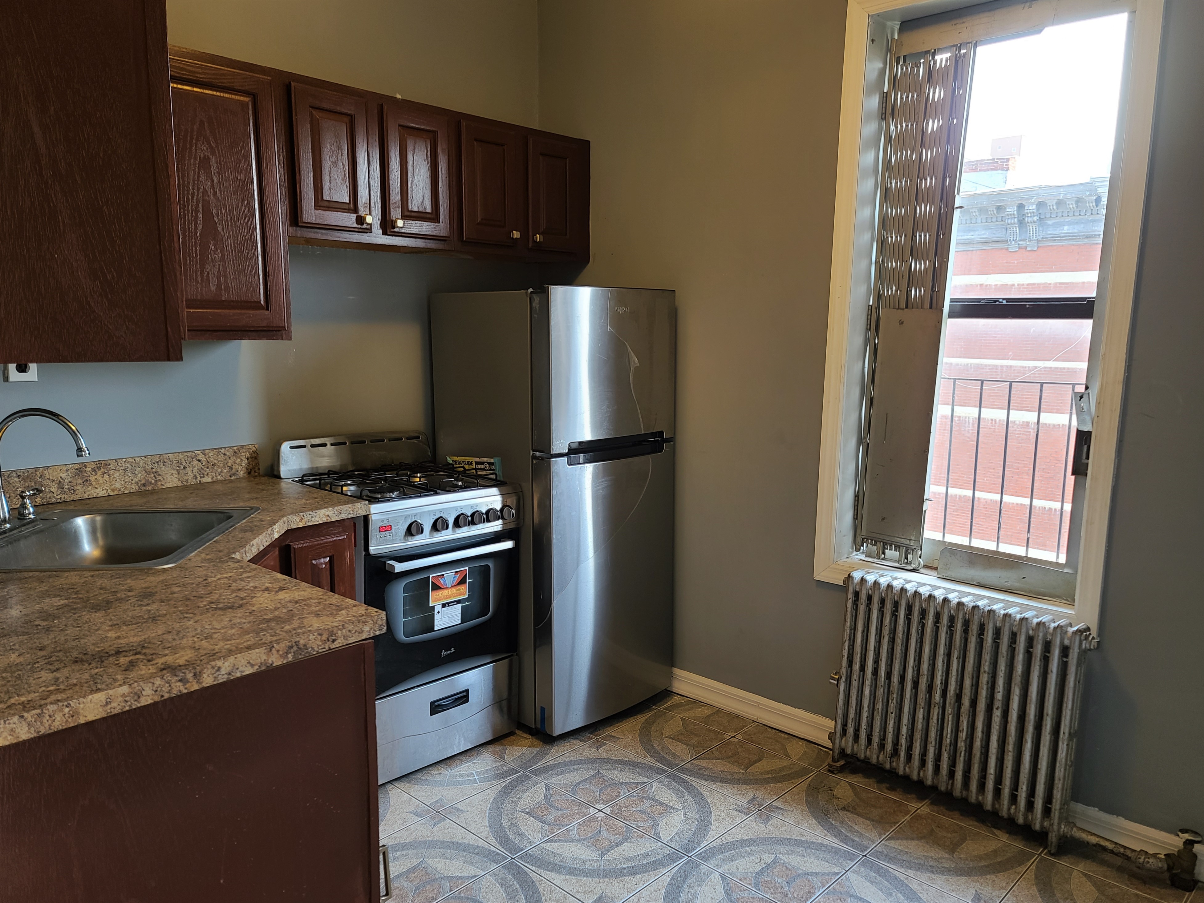 348 Douglass Street, Unit 4R Brooklyn, NY 11217 - Photo 8 of 9