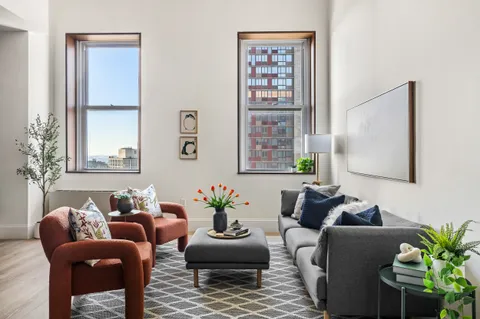 $1,400,000 | 365 Bridge Street, Unit 23B | Downtown Brooklyn