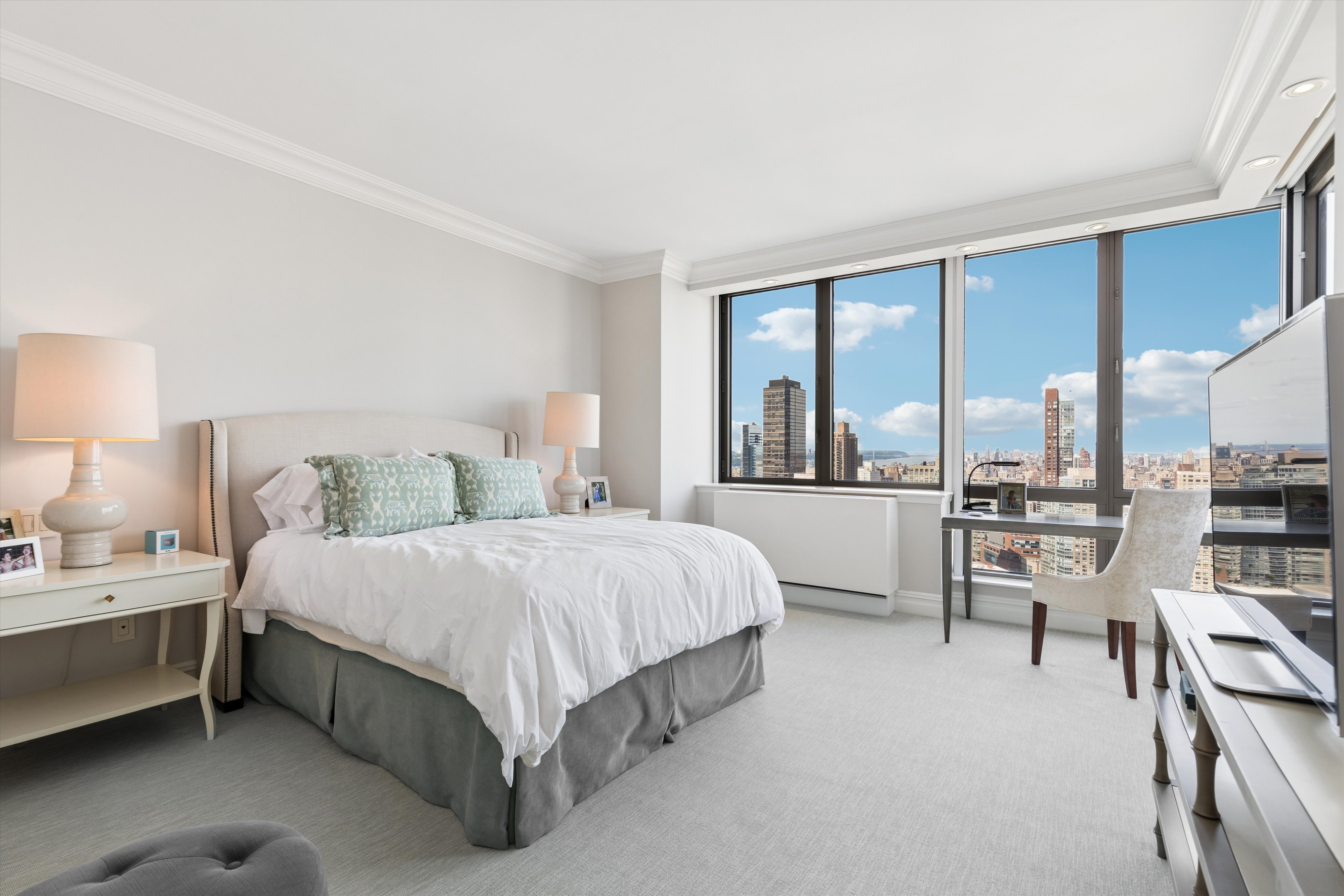 2 Columbus Avenue, Unit 39B Manhattan, NY 10023 - Photo 7 of 14 Gallery Image 7