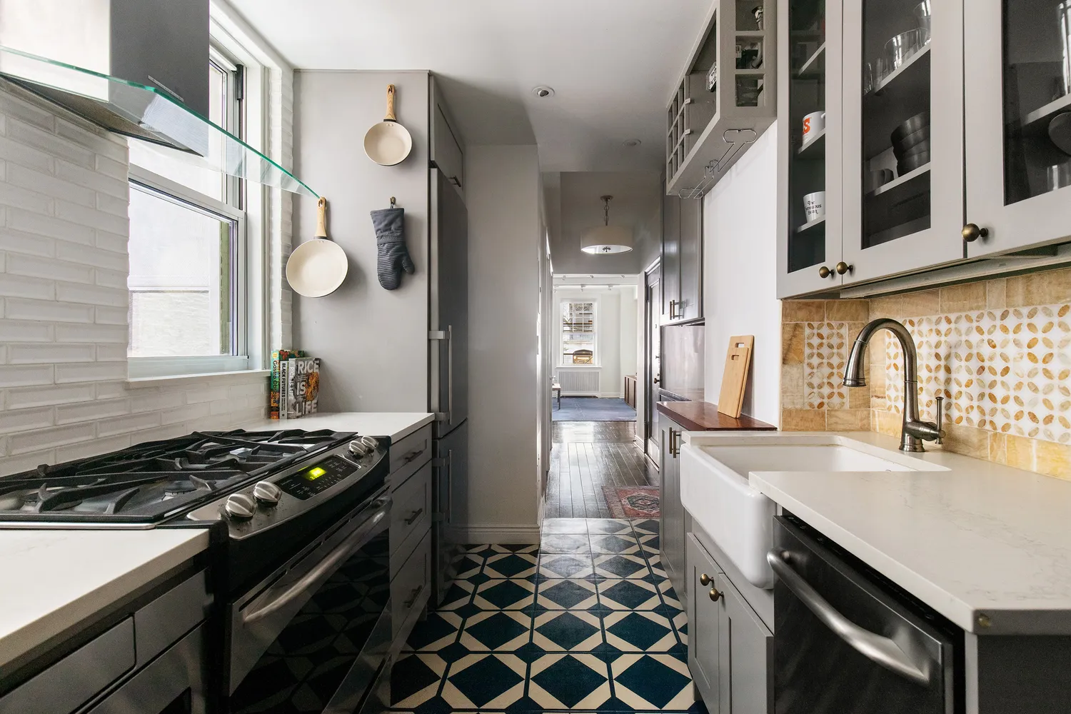 $1,250,000 | 11 West 69th Street, Unit 1B | Upper West Side