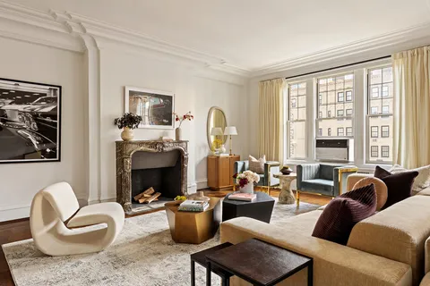 $3,595,000 | 875 Park Avenue, Unit 11C | Upper East Side