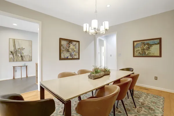 $2,000,000 | 4715 38th Street North, Arlington, VA 22207