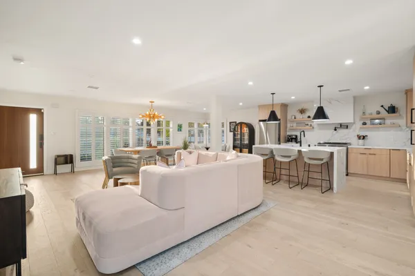 $1,649,000 | 5758 Tobias Avenue, Sherman Oaks, CA 91411