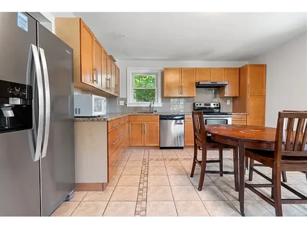 $4,800 | 15 Holton Street, Unit 2, Allston, MA 02134