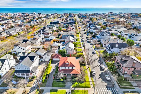 $2,000,000 | 142-15 Newport Avenue | Neponsit