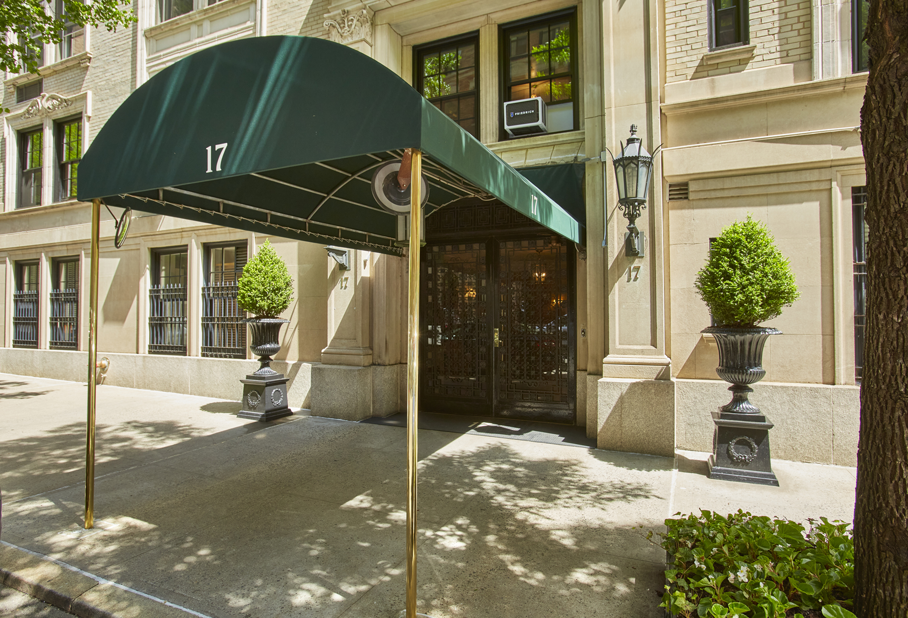 17 East 89th Street, Unit 3B Manhattan, NY 10128 - Photo 20 of 24