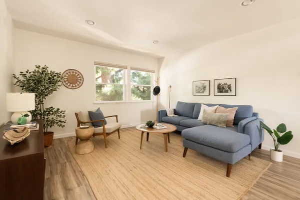 $500,000 | 3641 Kalsman Drive, Unit 4, Los Angeles, CA 90016