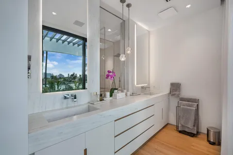 $23,995,000 | 226 West Rivo Alto Drive, Miami Beach, FL 33139
