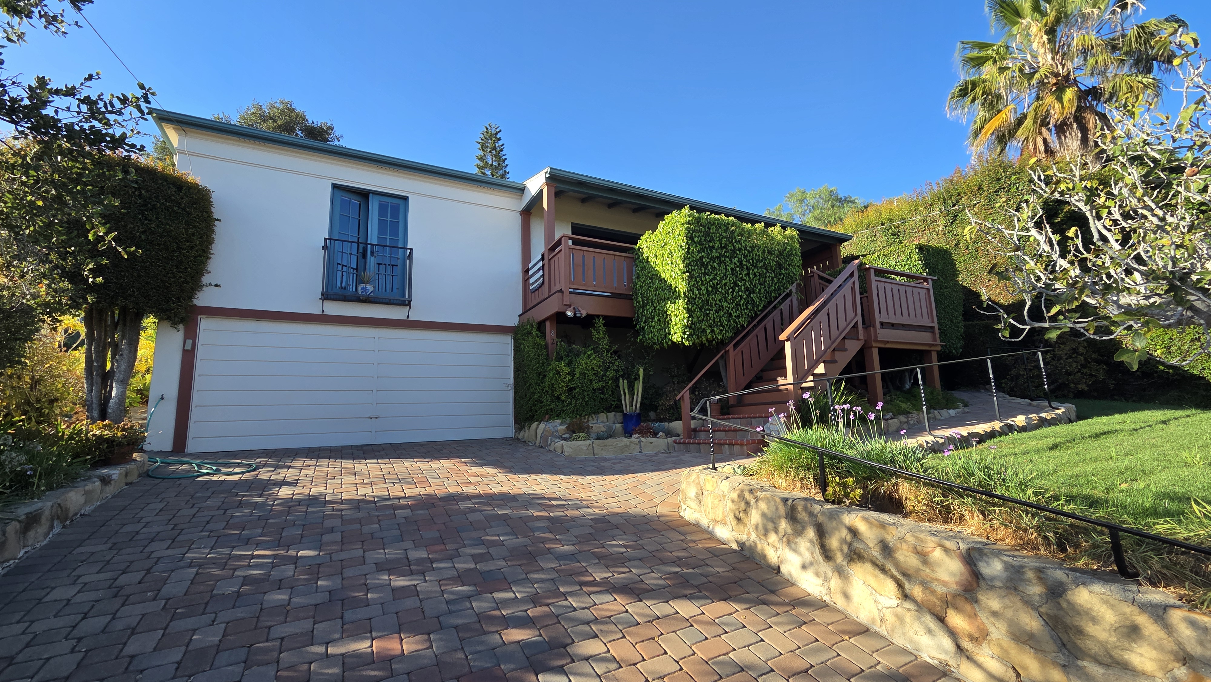 823 Arguello Road Santa Barbara, CA 93103 - Photo 7 of 58 Gallery Image 7