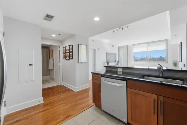 $1,099,000 | 800 Jackson Street, Unit PH06, Hoboken, NJ 07030