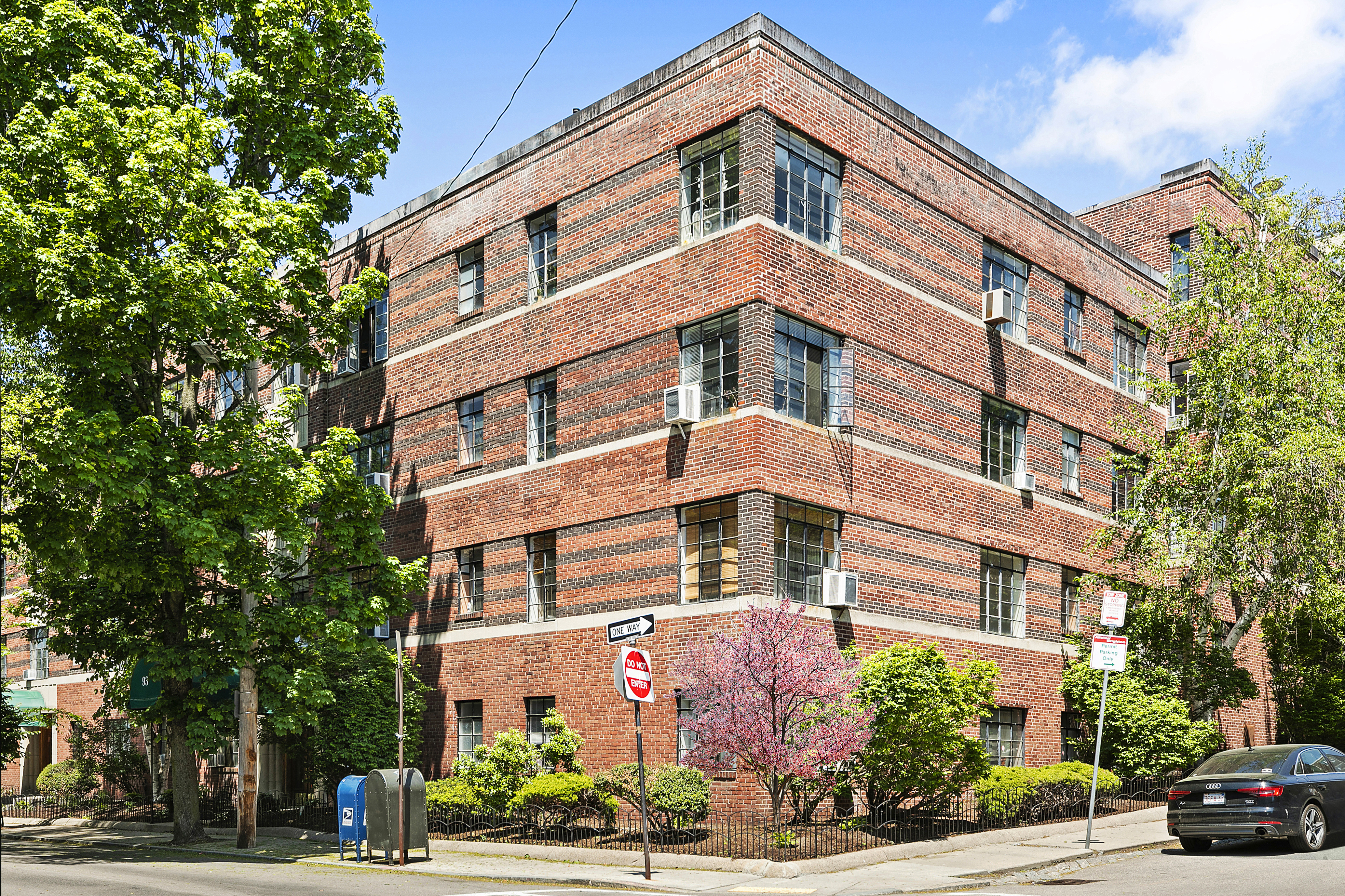 93 Strathmore Road, Unit B Brighton, MA 02135 - Photo 16 of 19