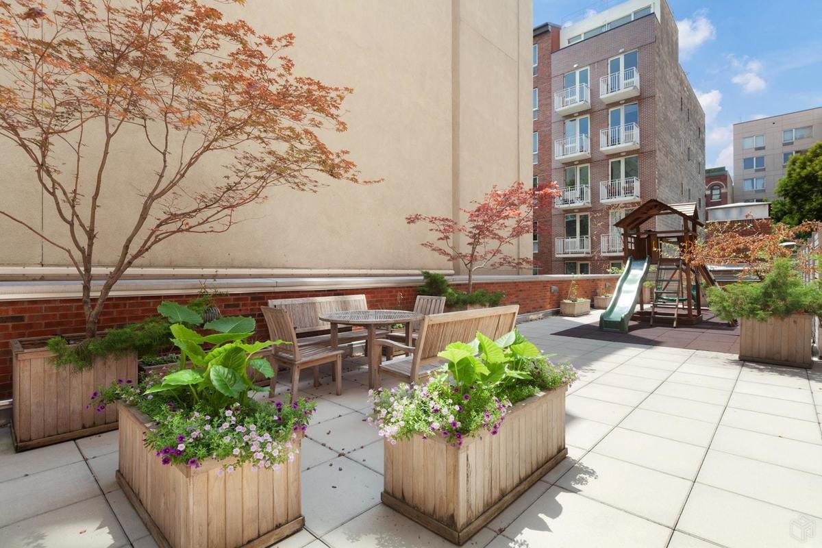 2280 Frederick Douglass Boulevard, Unit 6I Manhattan, NY 10027 - Photo 7 of 9