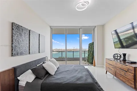 $1,975,000 | 900 Biscayne Boulevard, Unit 2506, Miami, FL 33132