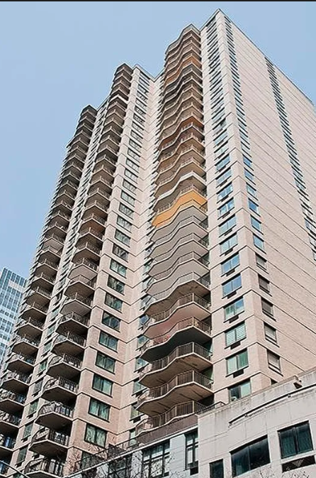 E 47th St, Unit 10H Manhattan, NY 10017 - Photo 9 of 10 a view of a large building