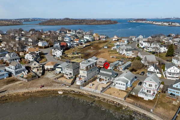$725,000 | 7 Moreland Avenue, Hull, MA 02045