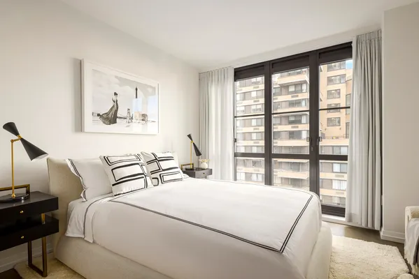 $4,295,000 | 250 West 96th Street, Unit 10C | Upper West Side