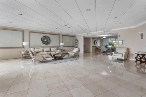 $1,095,000 | 600 South Ocean Boulevard, Unit 1007, Boca Raton, FL 33432