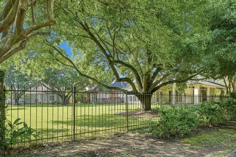 $675,000 | 2101 Sassy Lane, Baton Rouge, LA 70808