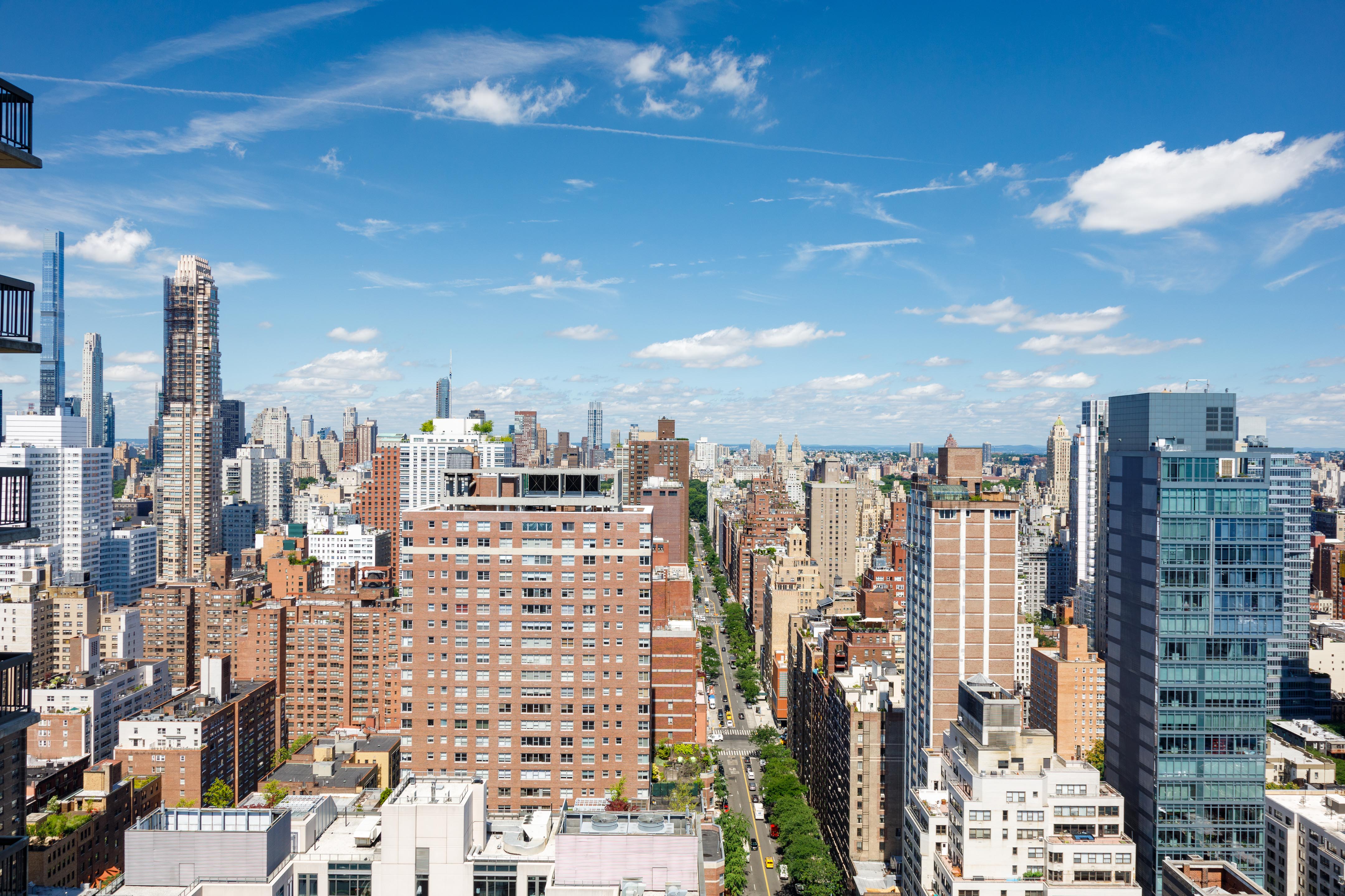 422 East 72nd Street, Unit 37AD Manhattan, NY 10021 - Photo 30 of 38 a view of a city