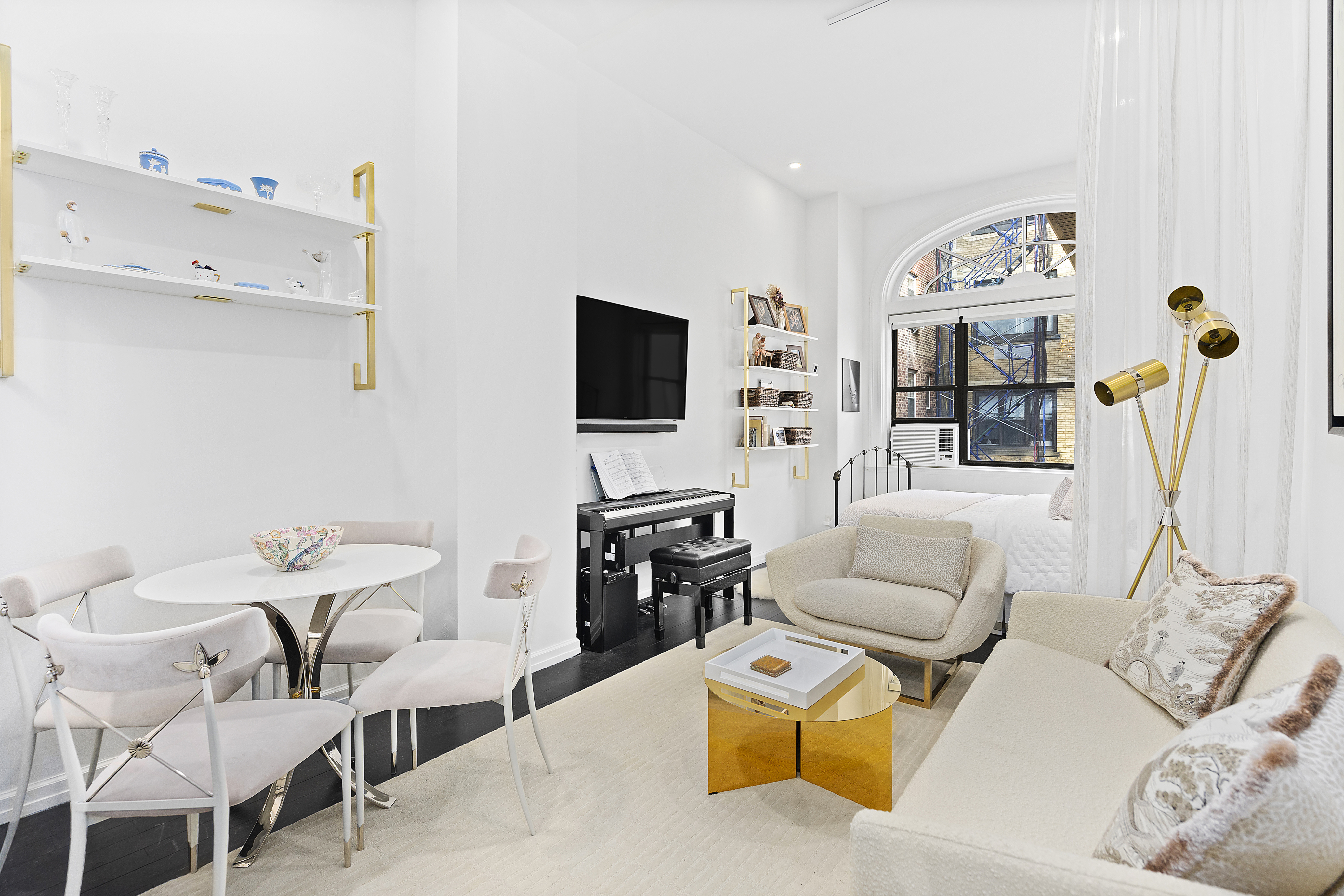 61 East 77th Street, Unit 8E Manhattan, NY 10075 - Photo 1 of 5