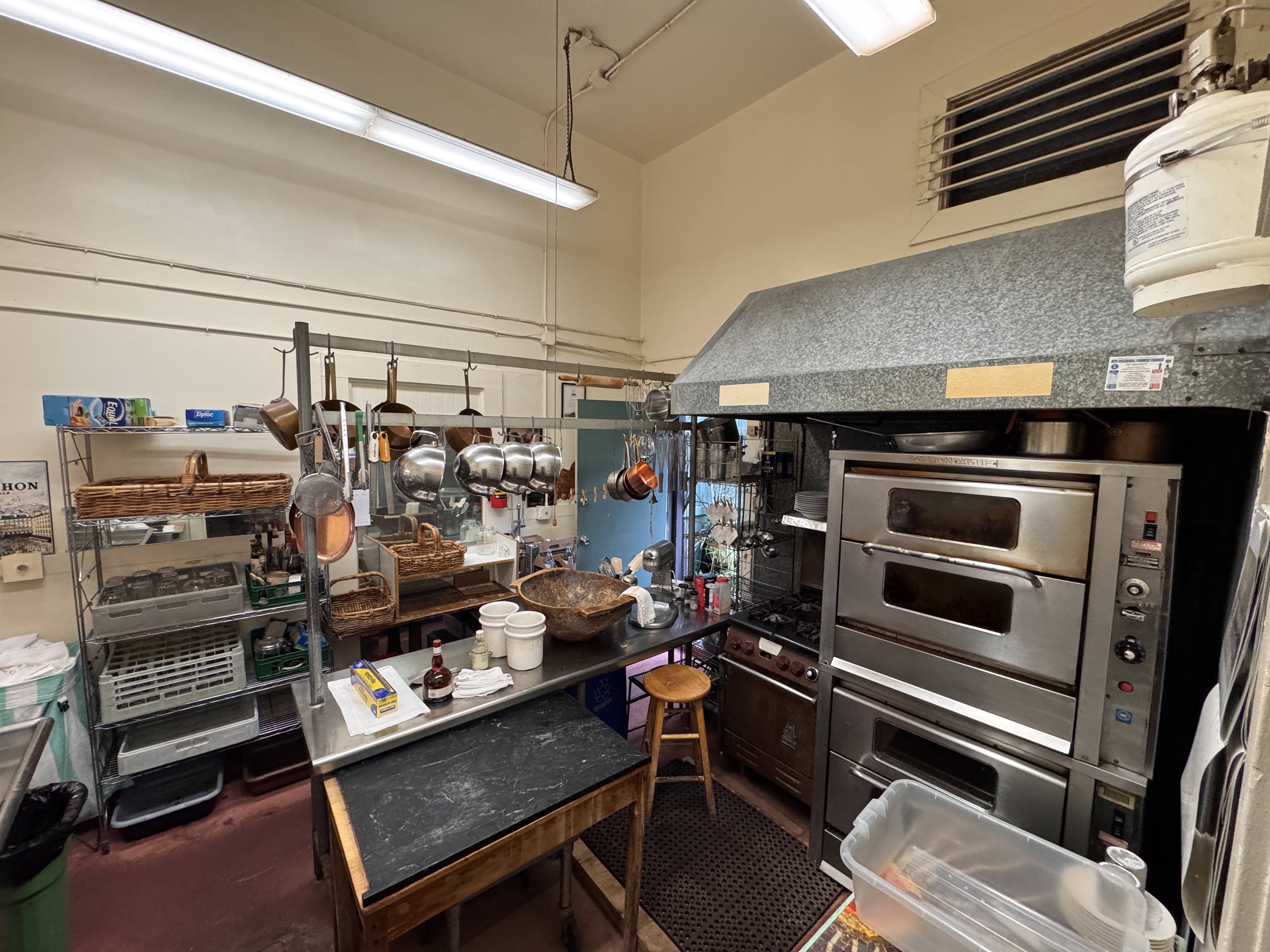 1454 Grant Avenue San Francisco, CA 94133 - Photo 4 of 34 a view of a storage room