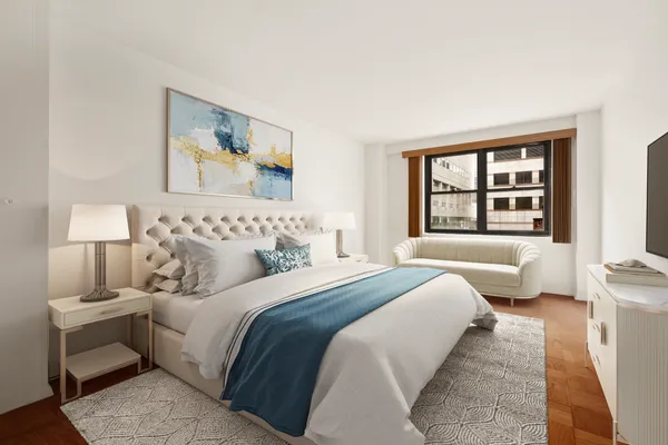 $900,000 | 165 West 66th Street, Unit 6W | Upper West Side