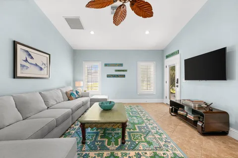 $2,500,000 | 1963 Bethany Place, Naples, FL 34109