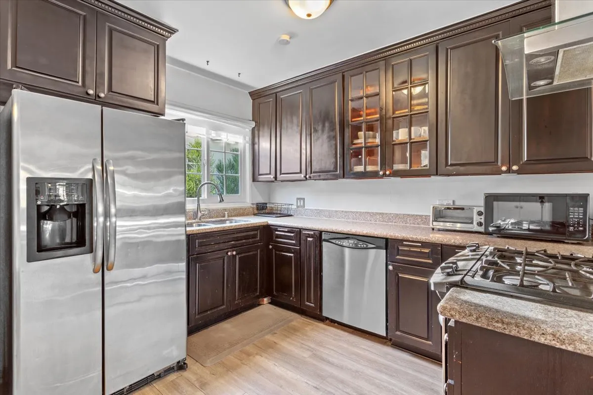 Contact Agent | 17900 Hatteras Street, Encino, CA 91316