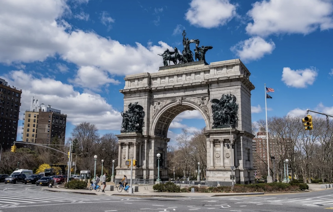 55 Eastern Parkway, Unit 6F Brooklyn, NY 11238 - Photo 7 of 10