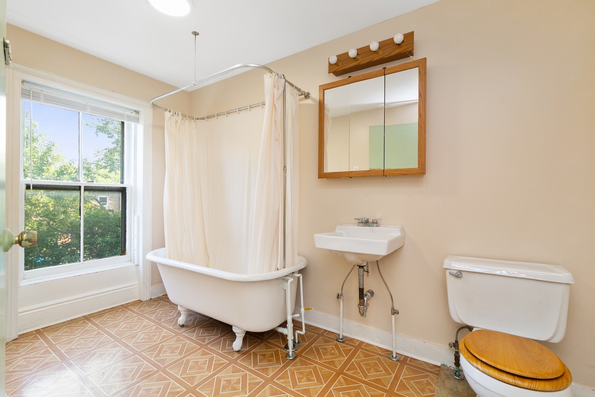 817 Putnam Avenue Brooklyn, NY 11221 - Photo 16 of 20