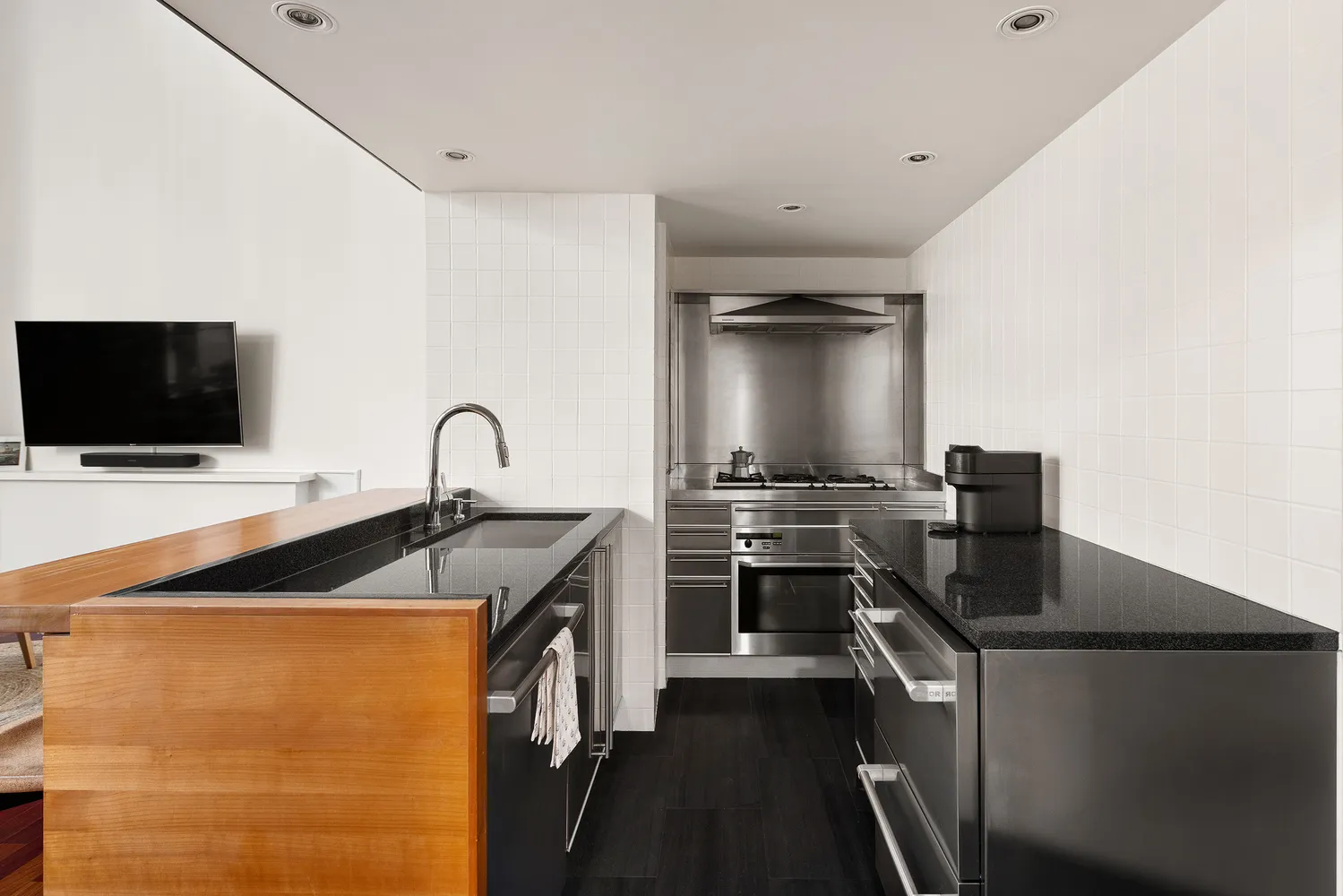 $1,750,000 | 720 Greenwich Street, Unit 1R | West Village