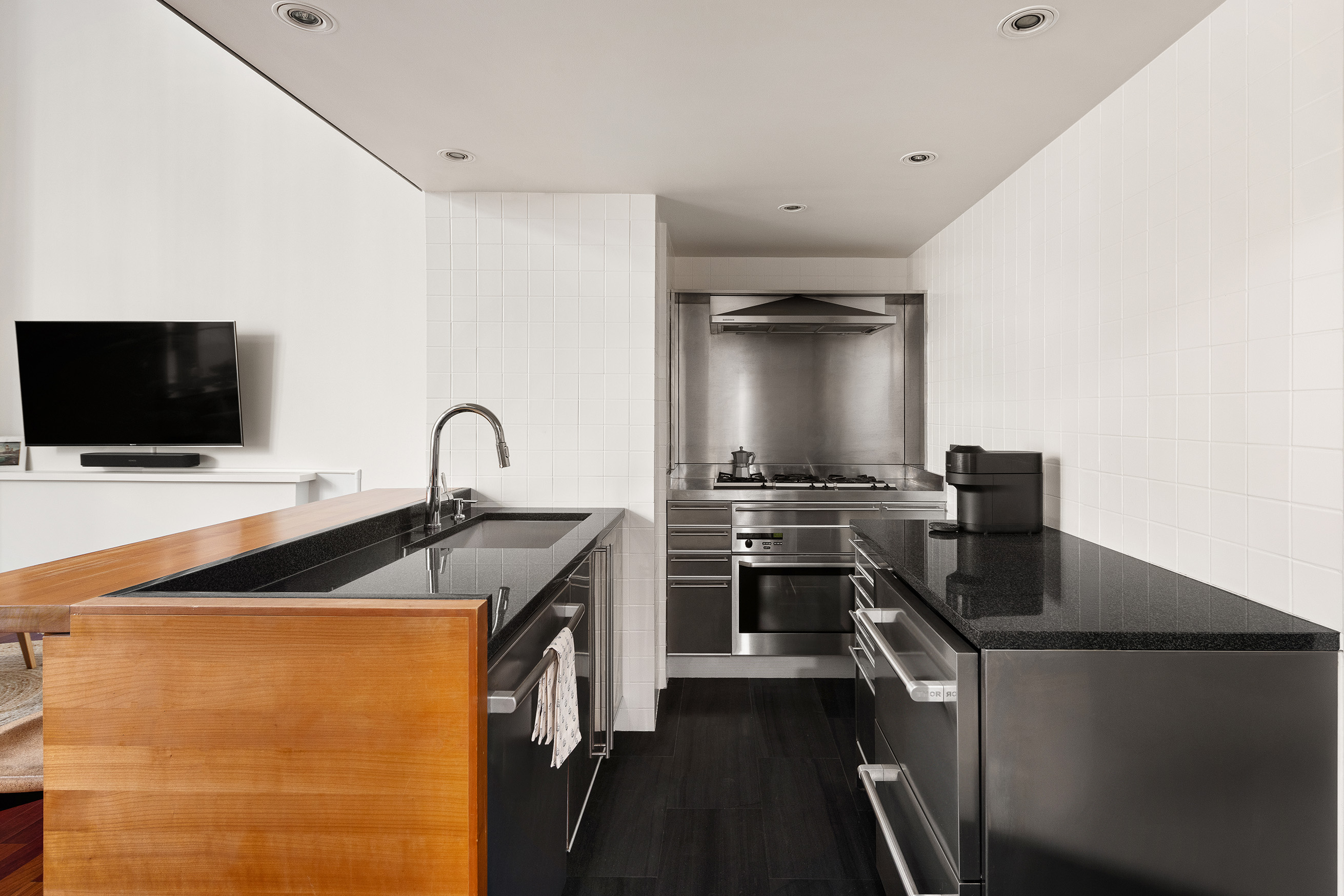 720 Greenwich Street, Unit 1R Manhattan, NY 10014 - Photo 7 of 11