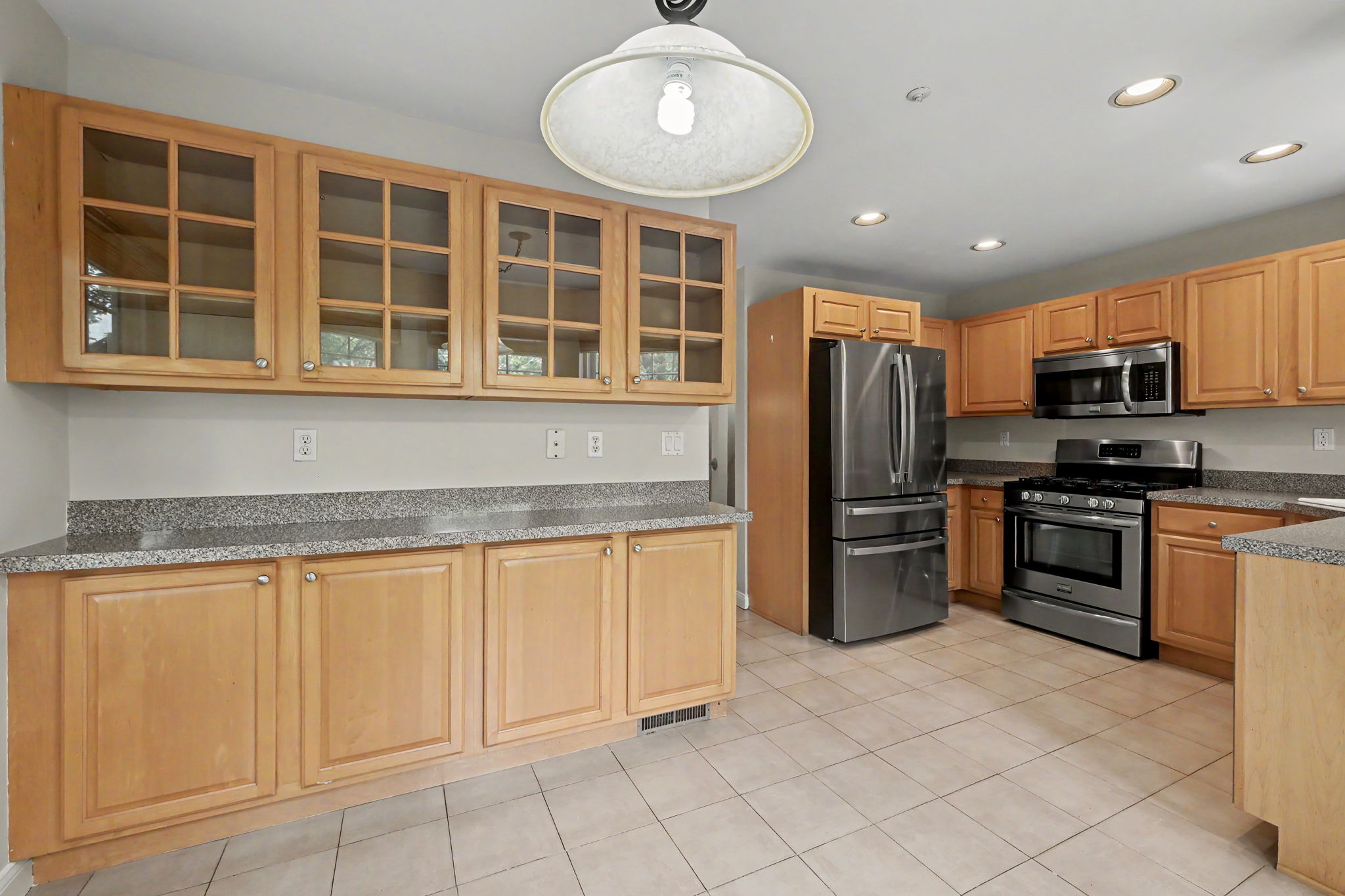 34 Winding Ridge Road White Plains, NY 10603 - Photo 9 of 41
