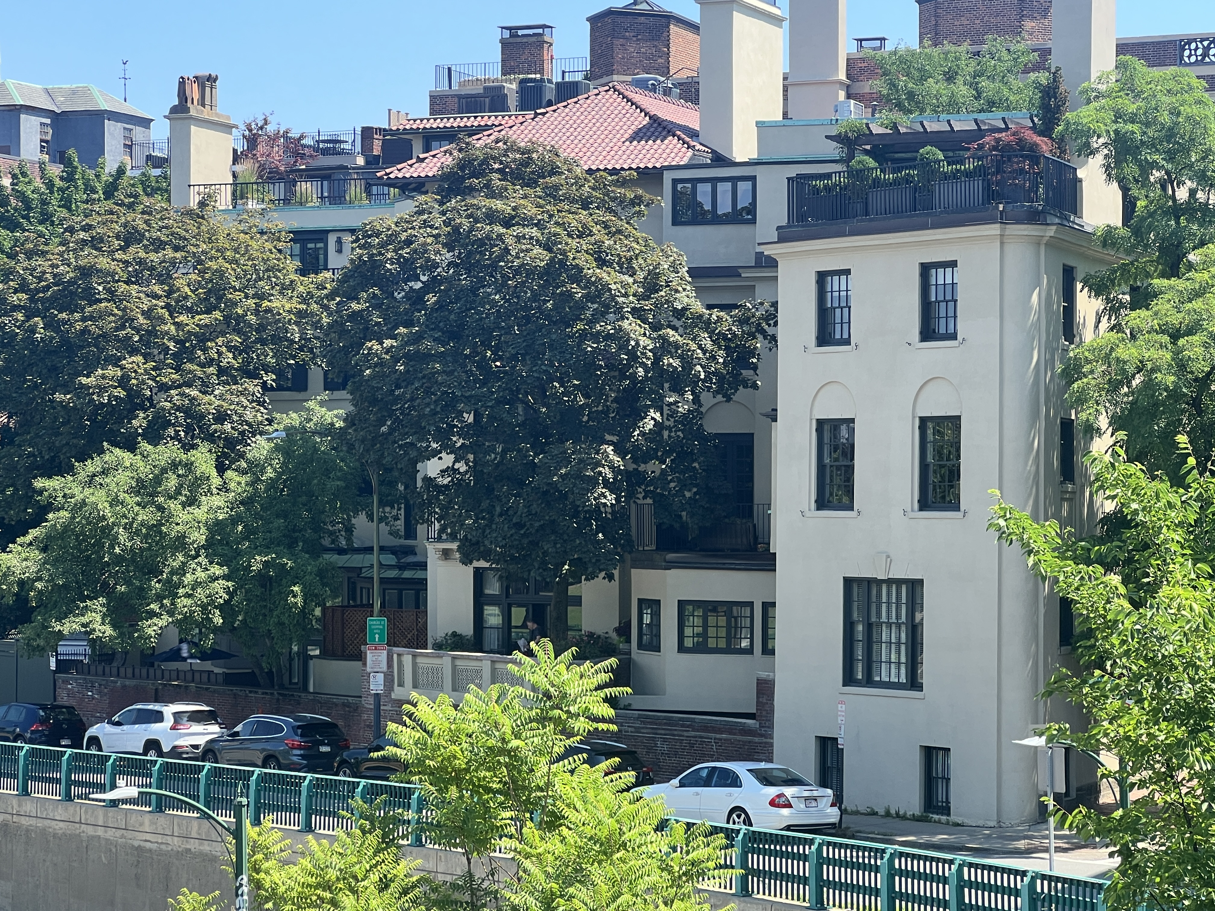 107 Chestnut Street, Unit 3 Boston, MA 02108 - Photo 4 of 8