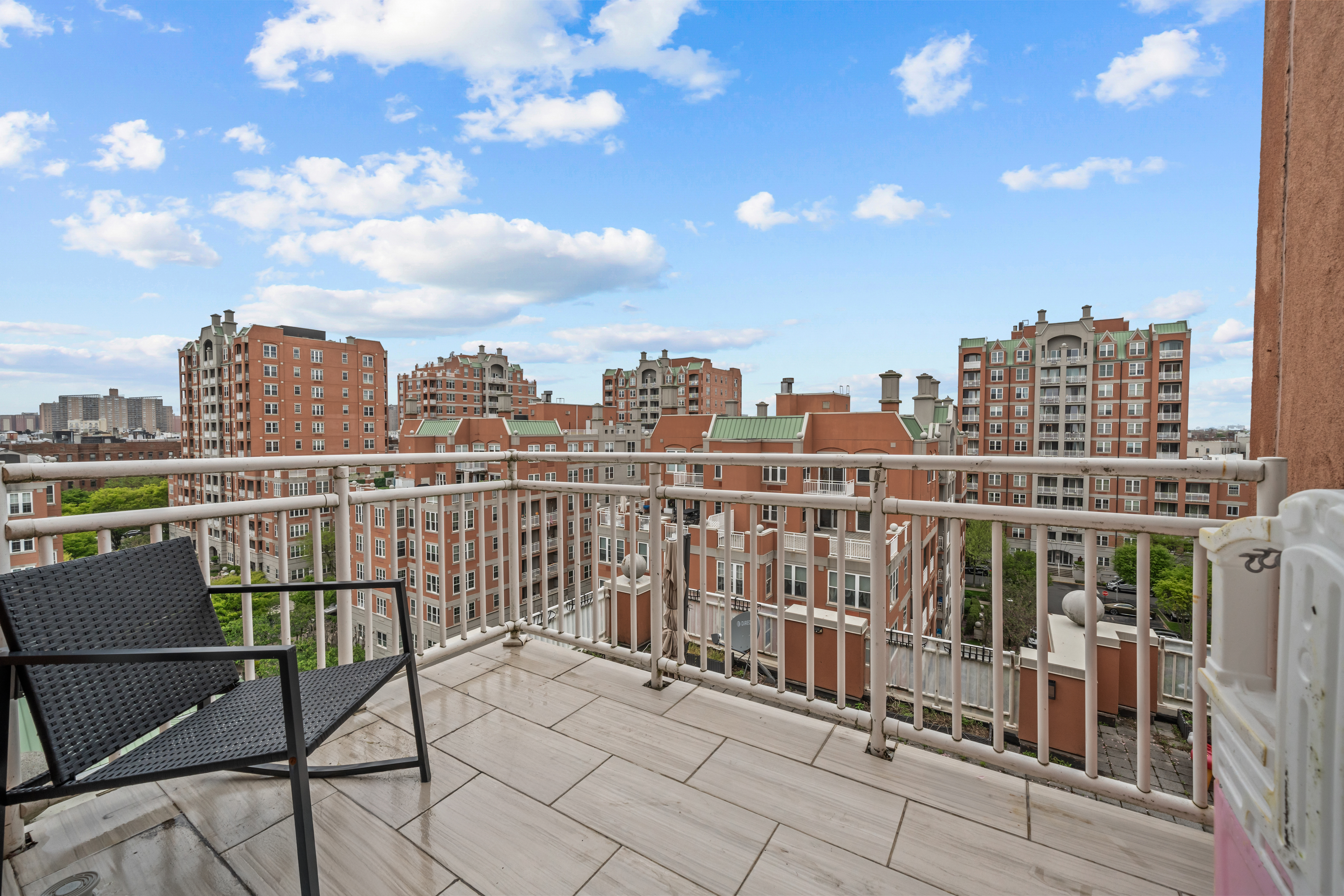 105 Oceana Drive East, Unit PH1D Brooklyn, NY 11235 - Photo 20 of 27 a view of a balcony with city view