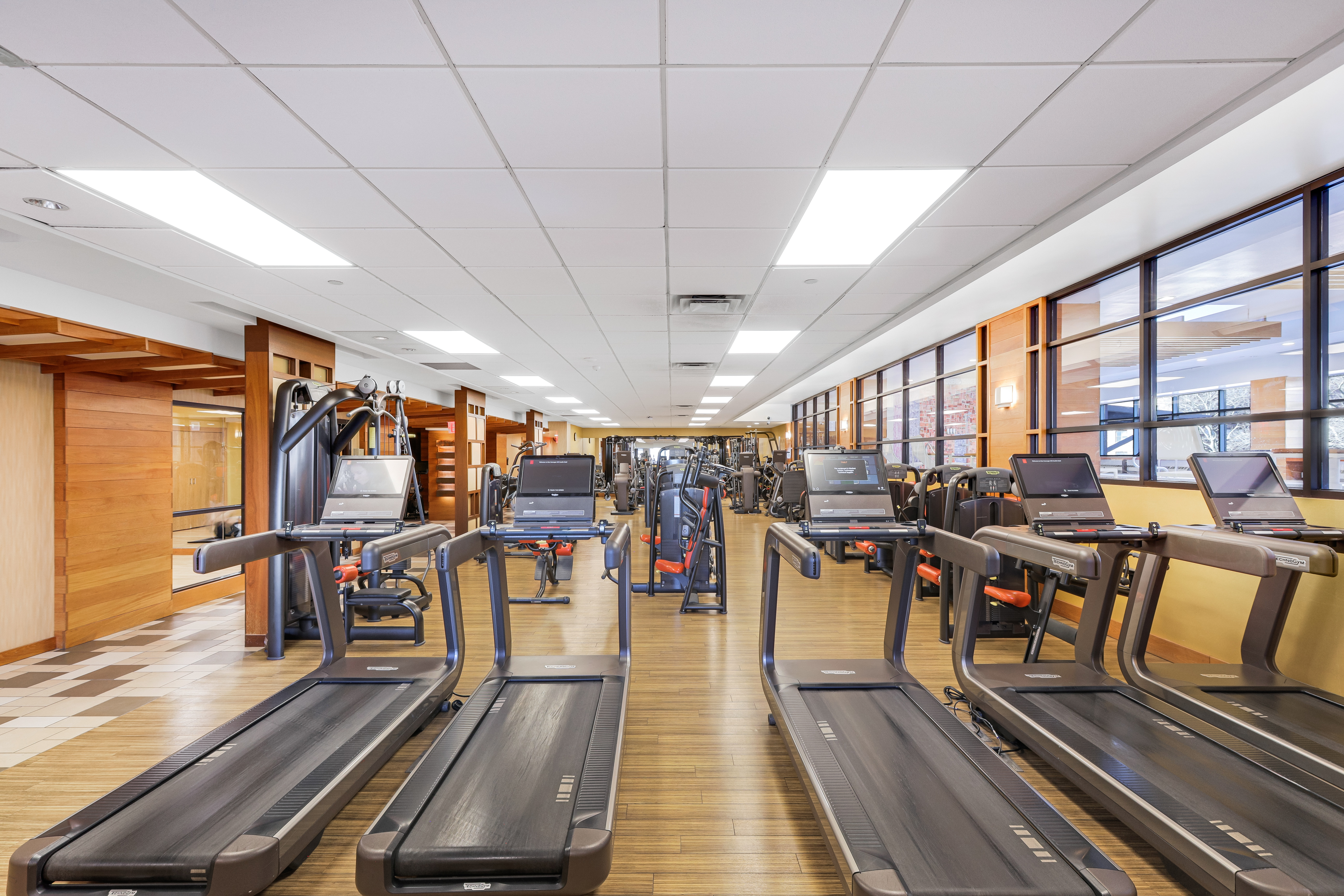 215-217 East 96th Street, Unit 25K Manhattan, NY 10128 - Photo 11 of 16 a view of a living room and hall livingroom