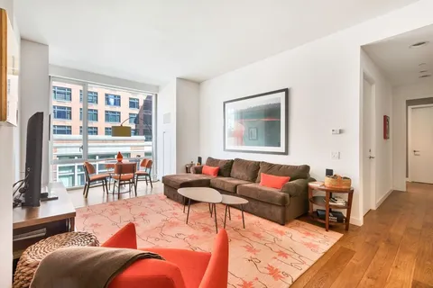 $2,525,000 | 311 West Broadway, Unit 4D | SoHo