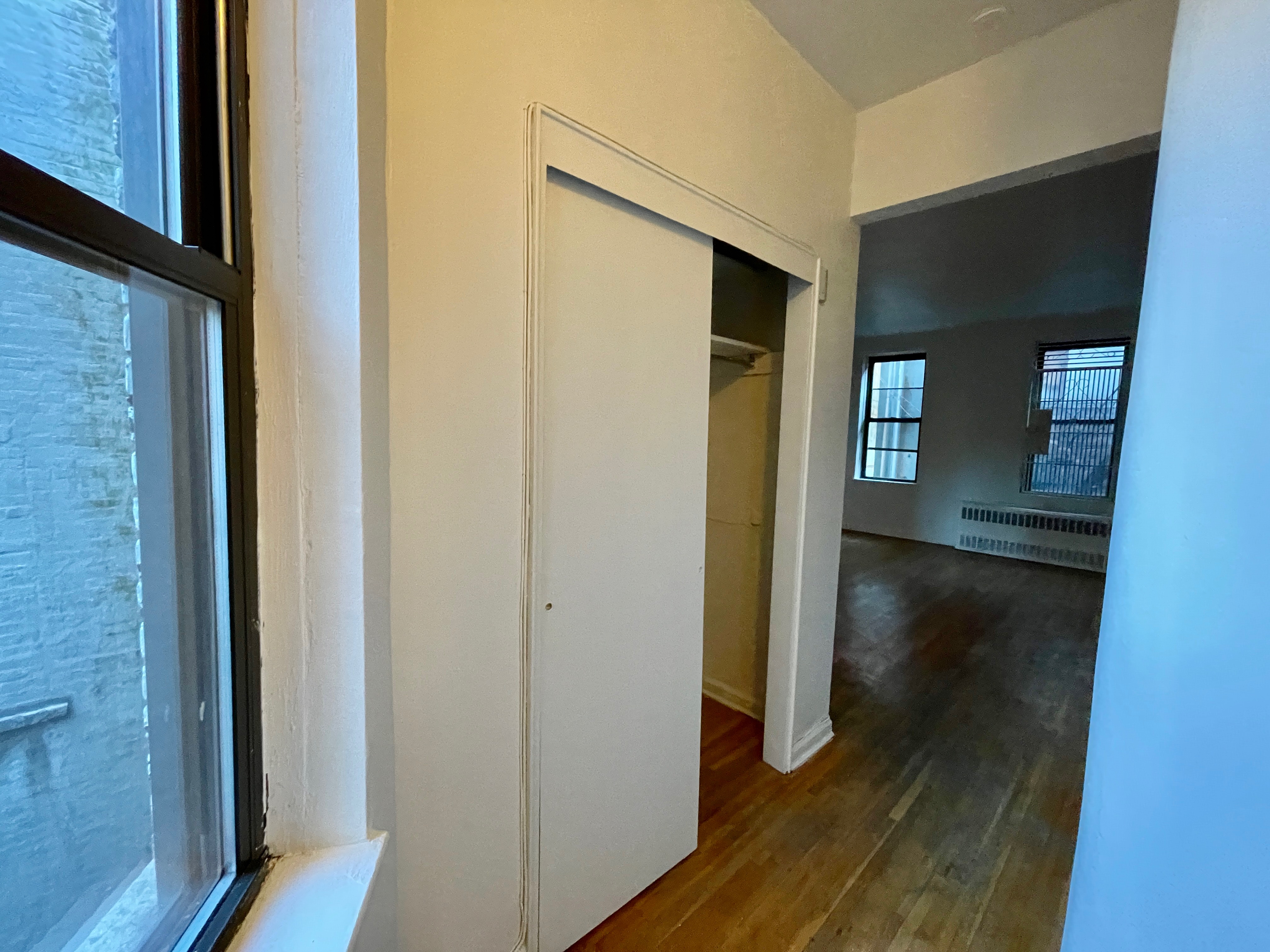 128 East 84th Street, Unit 4A Manhattan, NY 10028 - Photo 4 of 4