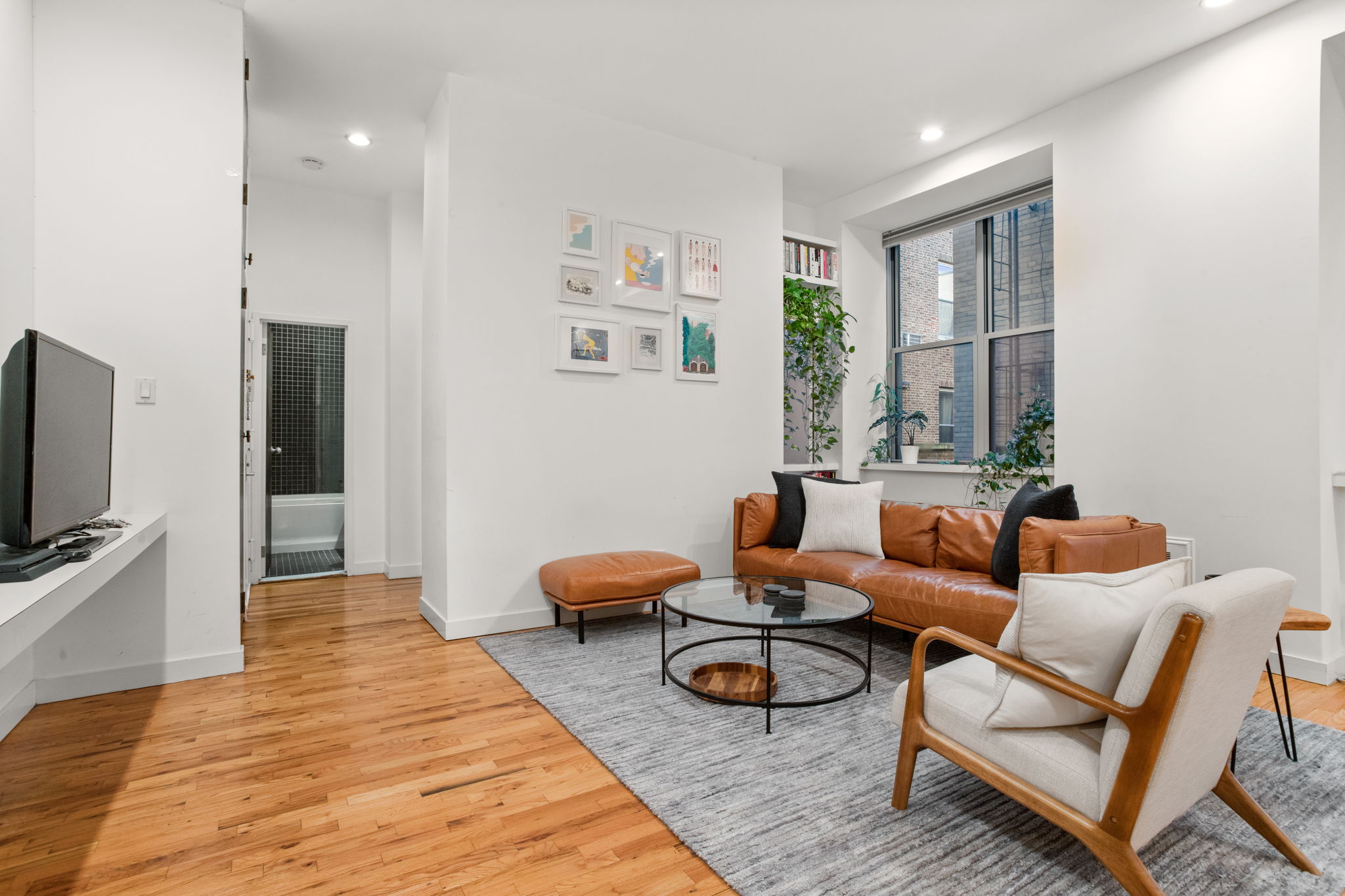 689 Fort Washington Avenue, Unit 2M Manhattan, NY 10040 - Photo 2 of 17