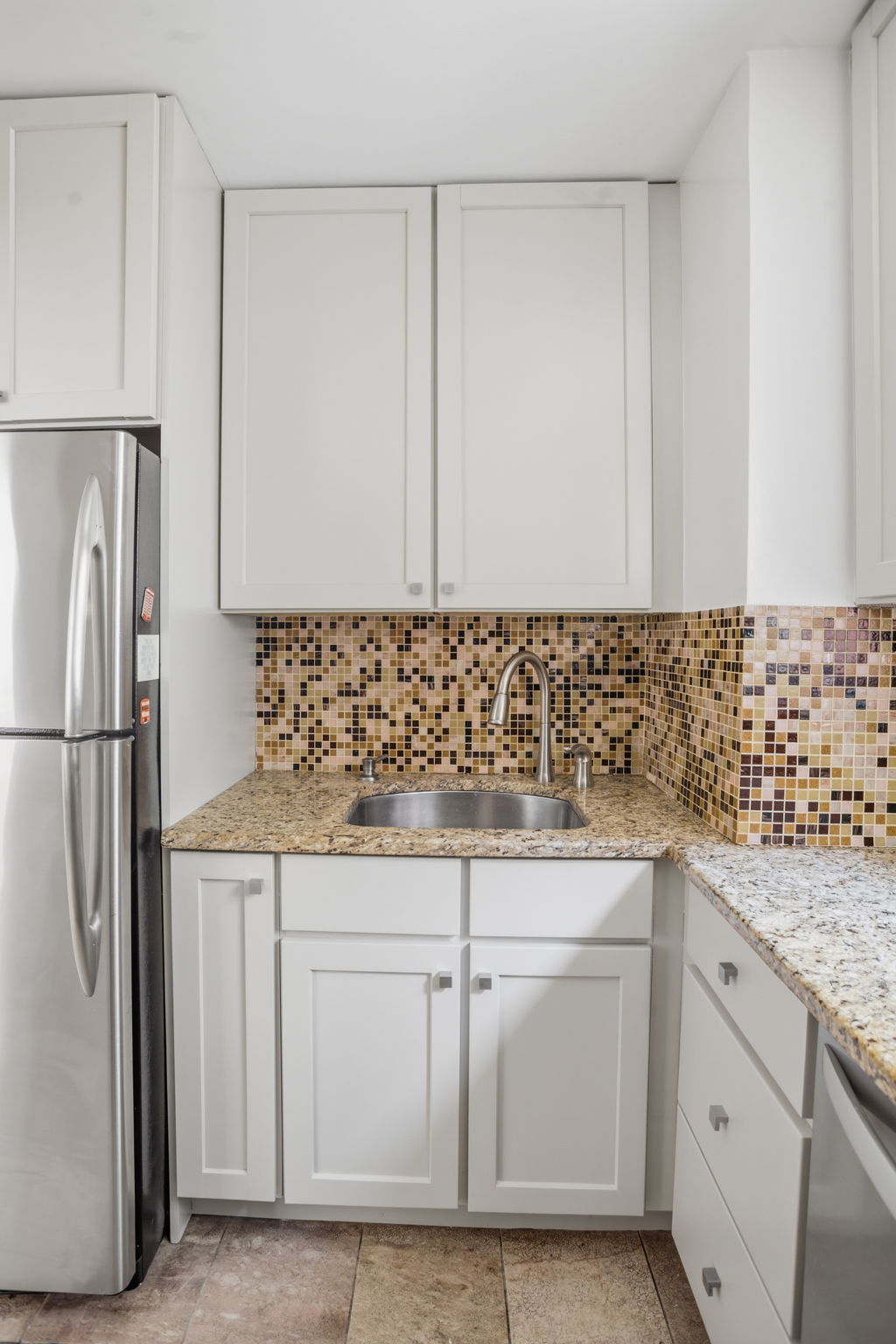 400 East 77th Street, Unit 3E Manhattan, NY 10075 - Photo 6 of 11