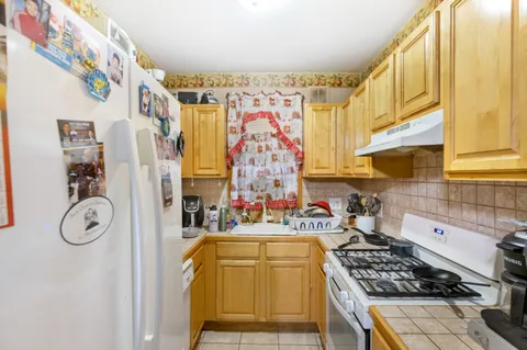 $1,895,000 | 1453 Dahill Road | Mapleton