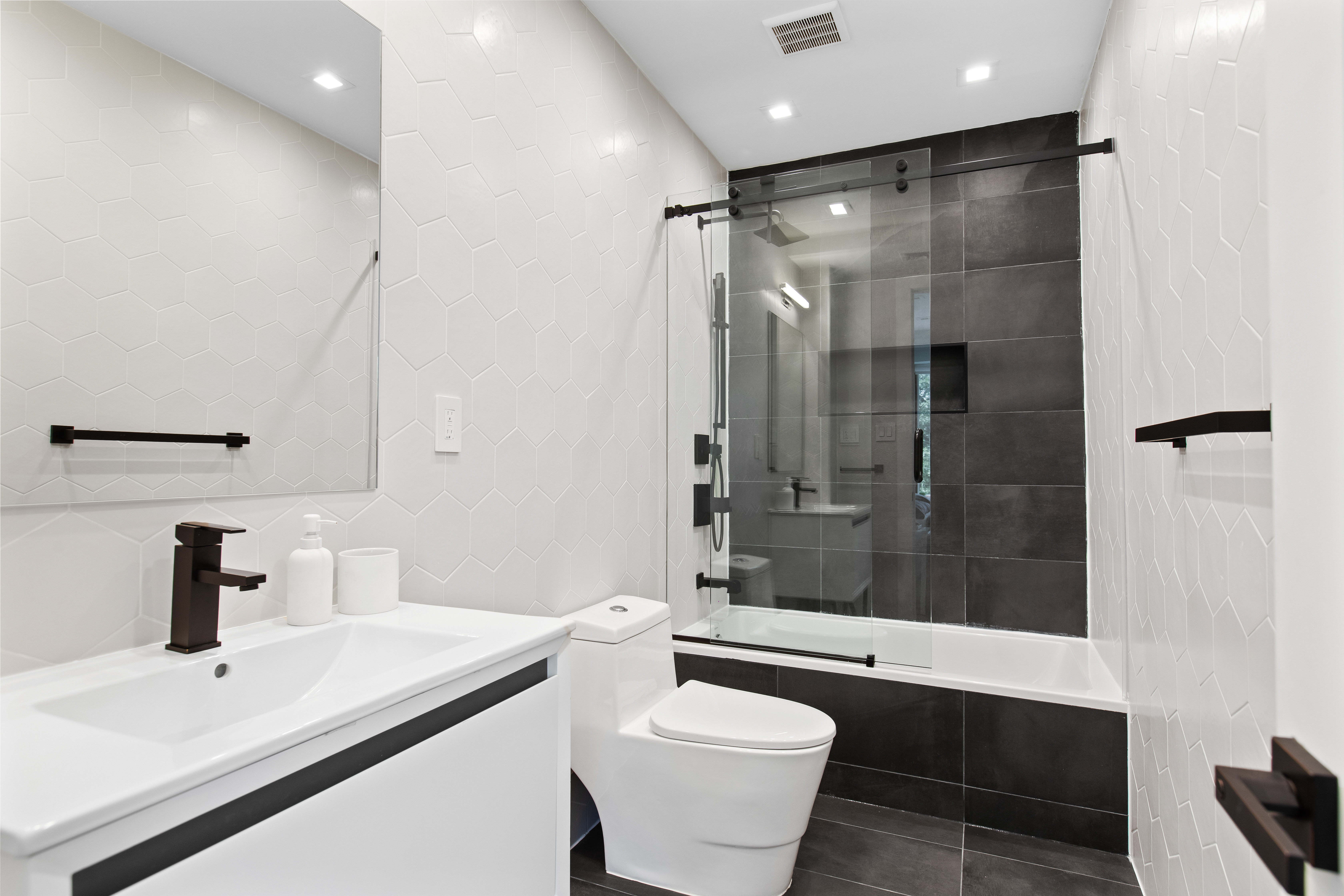 92 Monroe Street Brooklyn, NY 11216 - Photo 22 of 30