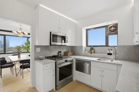 $1,995,000 | 45 Sutton Place South, Unit 12L | Sutton Place