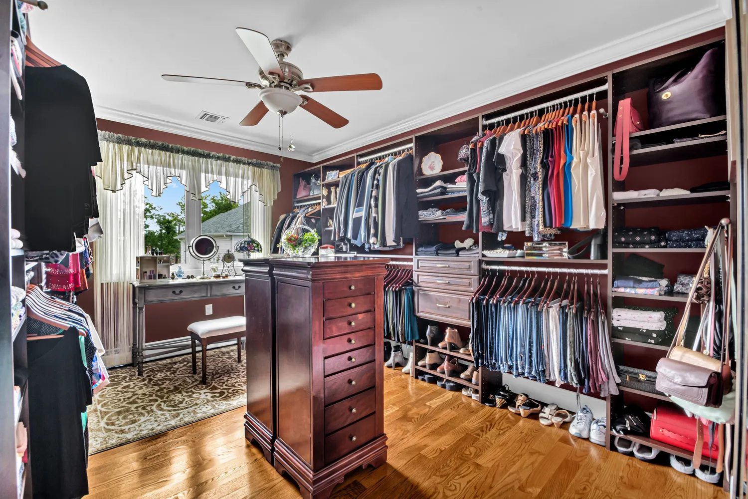 $1,495,000 | 909 Jewett Avenue | Westerleigh