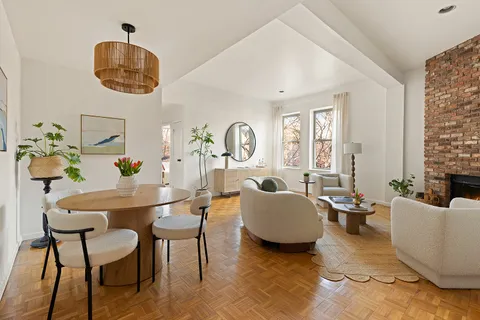 $1,500,000 | 361 Clinton Street, Unit 2D | Carroll Gardens